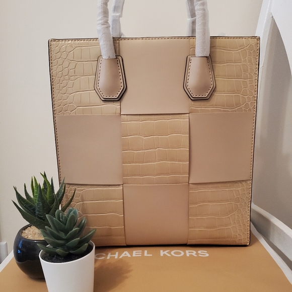 MK Mercer Large Satchel - Picture 3 of 3